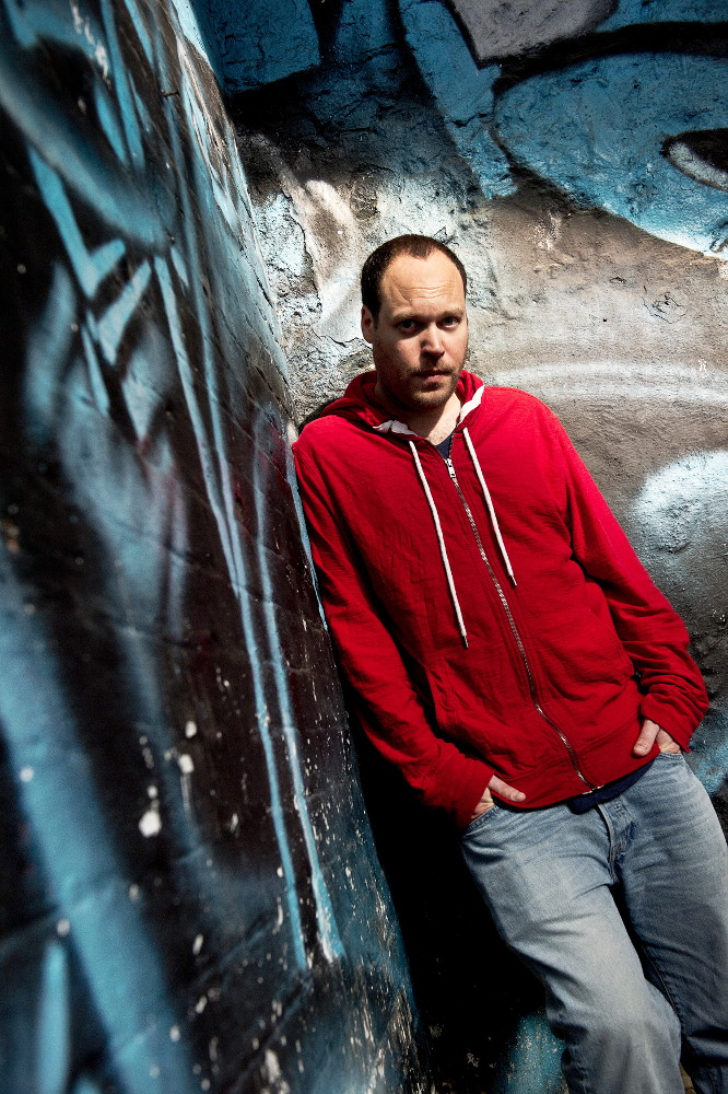 Lavie Author Photo